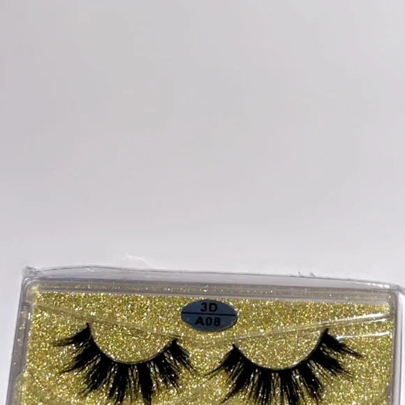 Eyelashes - Picture 2 of 11